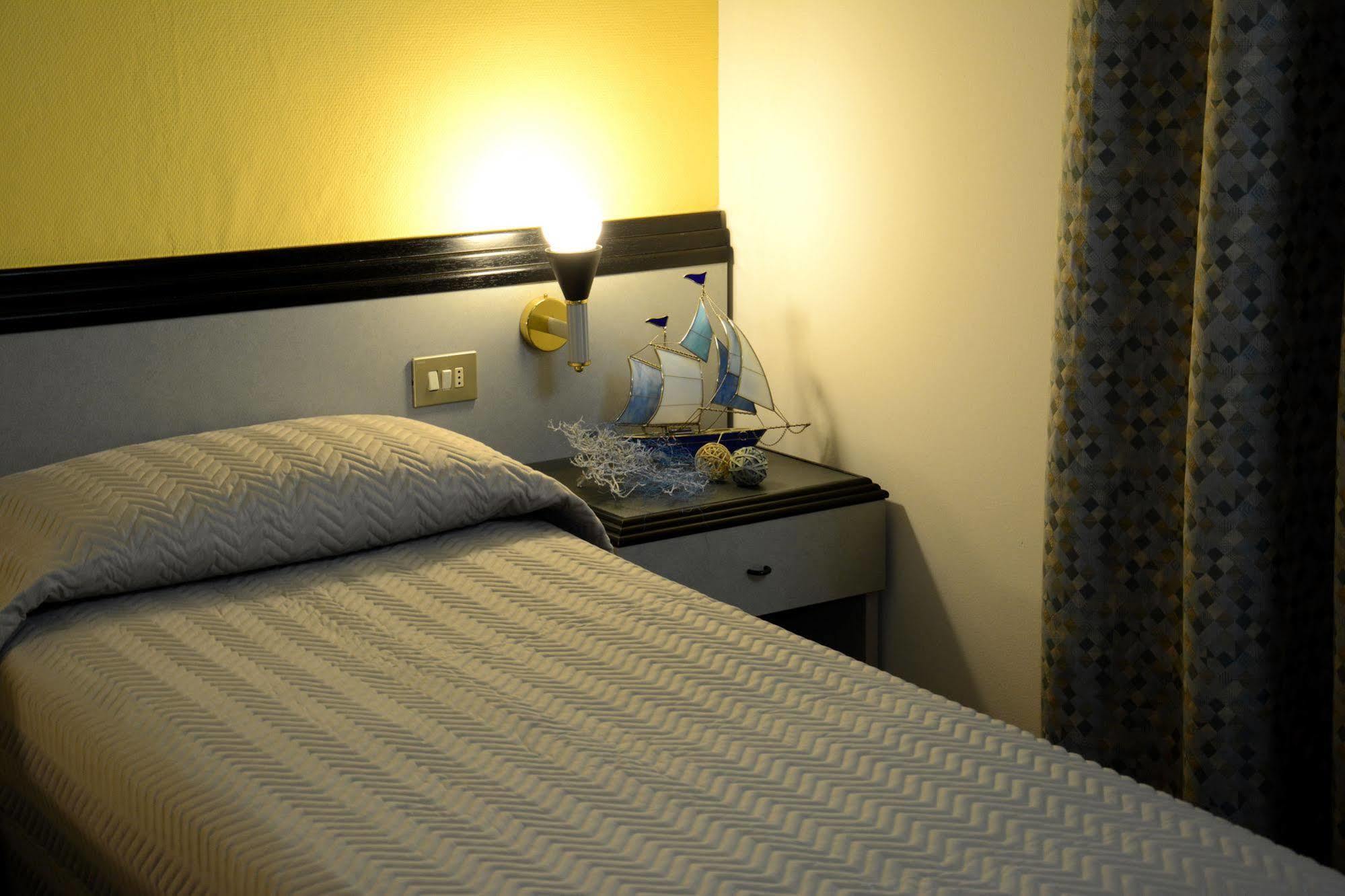 Hotel Orri トルトリ エクステリア 写真