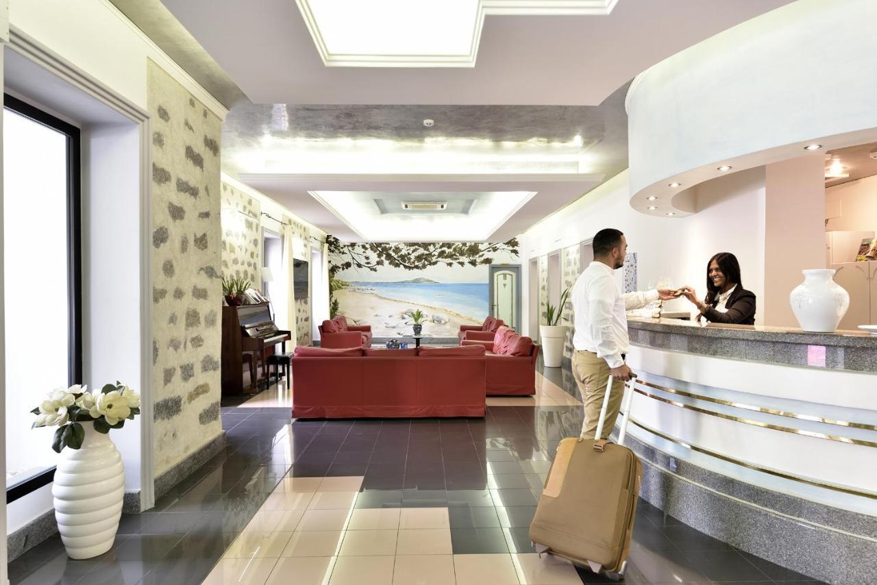 Hotel Orri トルトリ エクステリア 写真