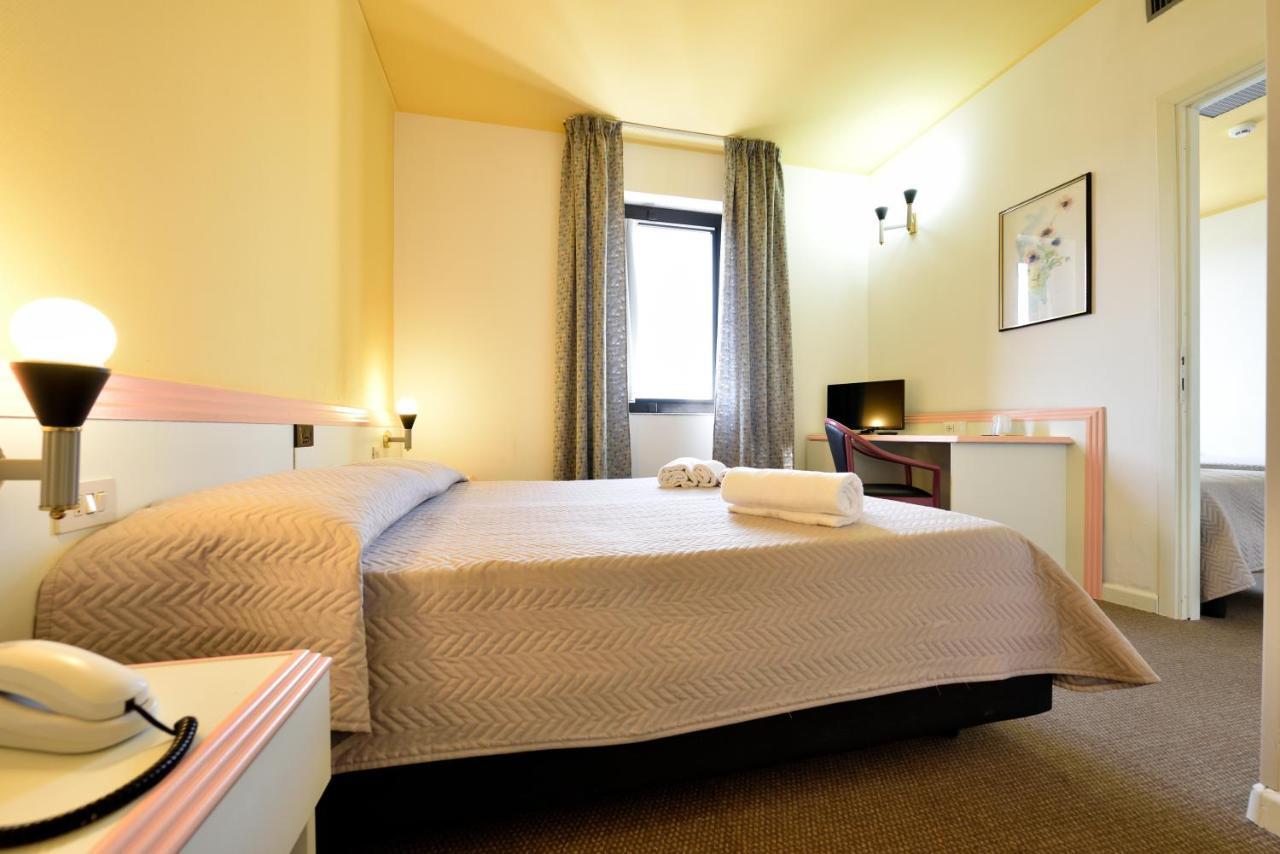 Hotel Orri トルトリ エクステリア 写真
