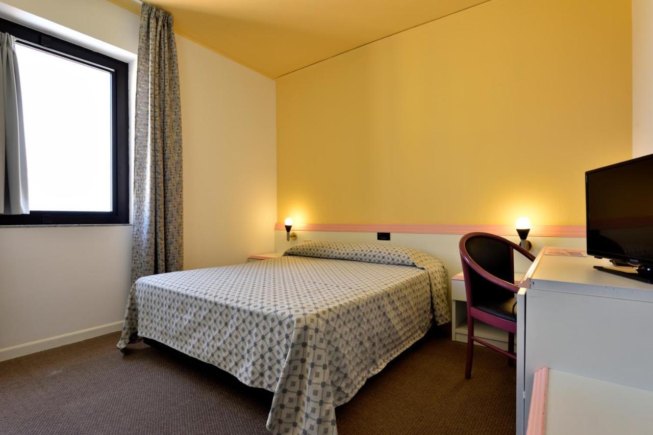 Hotel Orri トルトリ エクステリア 写真